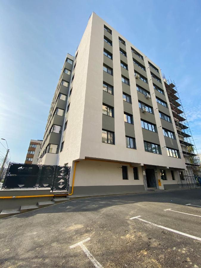 Njunior Apartment 02 Iasi Exterior foto